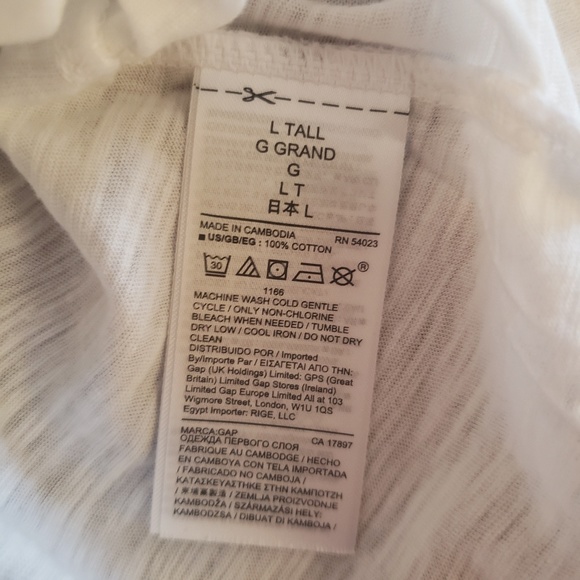 NWT Women's Eyelet Embroidered White Ruffle Top - Picture 7 of 7